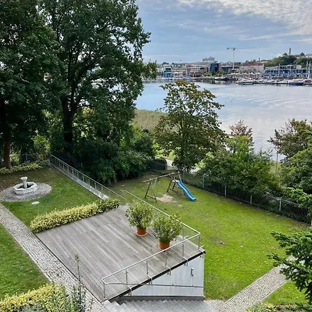 Traumwohnung Mit Stadthafen-Panorama! Zwei Schlafzimmer, Parkplatz Rostock Extérieur photo